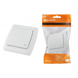 Розетка с крышкой 2П+З с защитными шторками 16А 250В IP44 белая "Онега" TDM